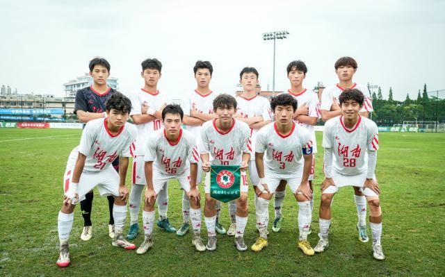 关注｜U17国脚万项靠实力打动贝尔格莱德红星(图1)