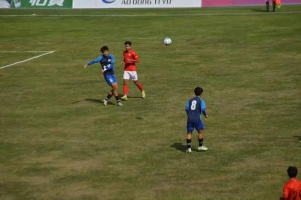 恒大足校被判败诉杨黔东获自由身证明真相曝光引发热议足协规矩不容恒大任性青训补偿背后暗战激烈(图1)