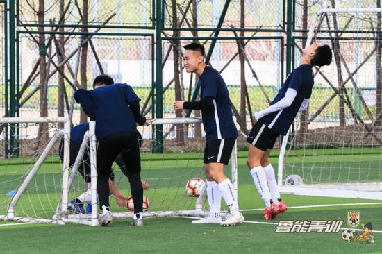 广东青少年短跨跳训练营再度启动(图1)