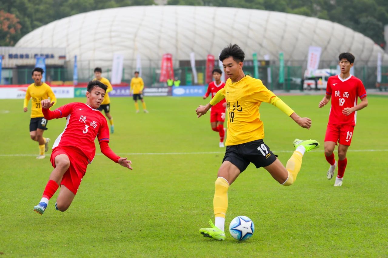 亿元转会背后球员罢训成风经纪人利益链如何绑架俱乐部决策？(图1)